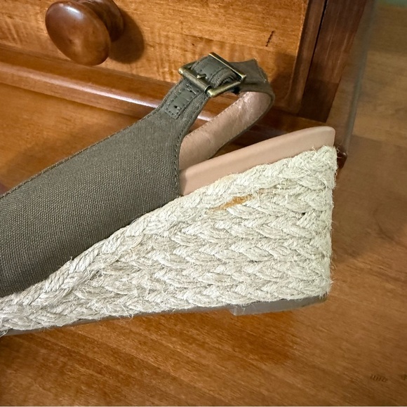 Vionic Corolina Olive Green canvas Wedge Shoes with Cushioned Insole - Picture 10 of 14